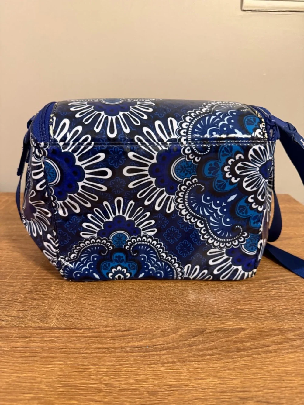 Vera Bradley Rare Retired Blue Paisley Lunch Box Stay Cooler